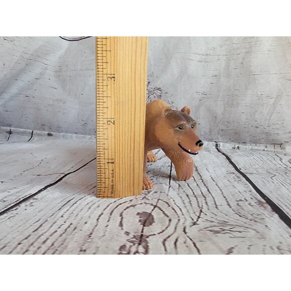 Brown Bear Wild Animal Educational Toy Figure Plastic Terra by Battat - Picture 2 of 7